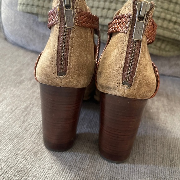 Frye Margaret Shootie Suede Braided Strap Booties Size 8.5 M - Picture 6 of 13